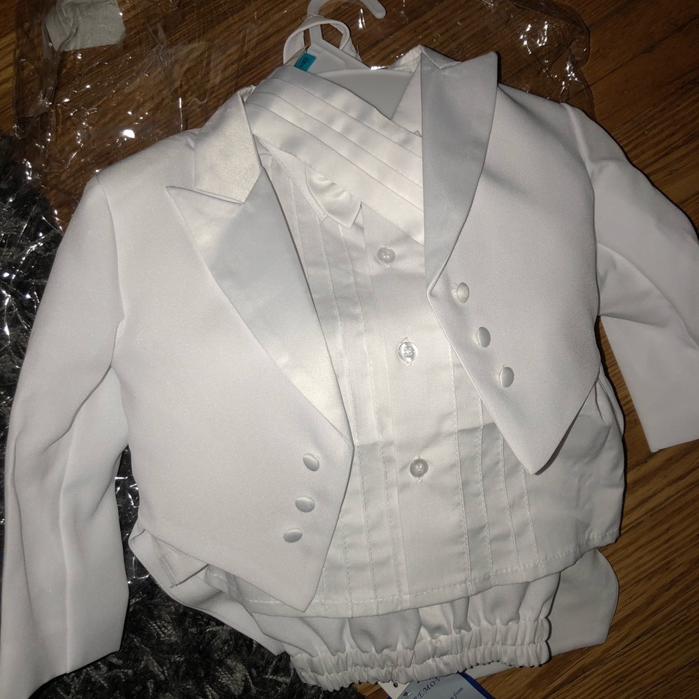 24M Tuxedo
